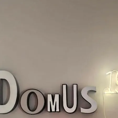 Domus 19 בית הארחה